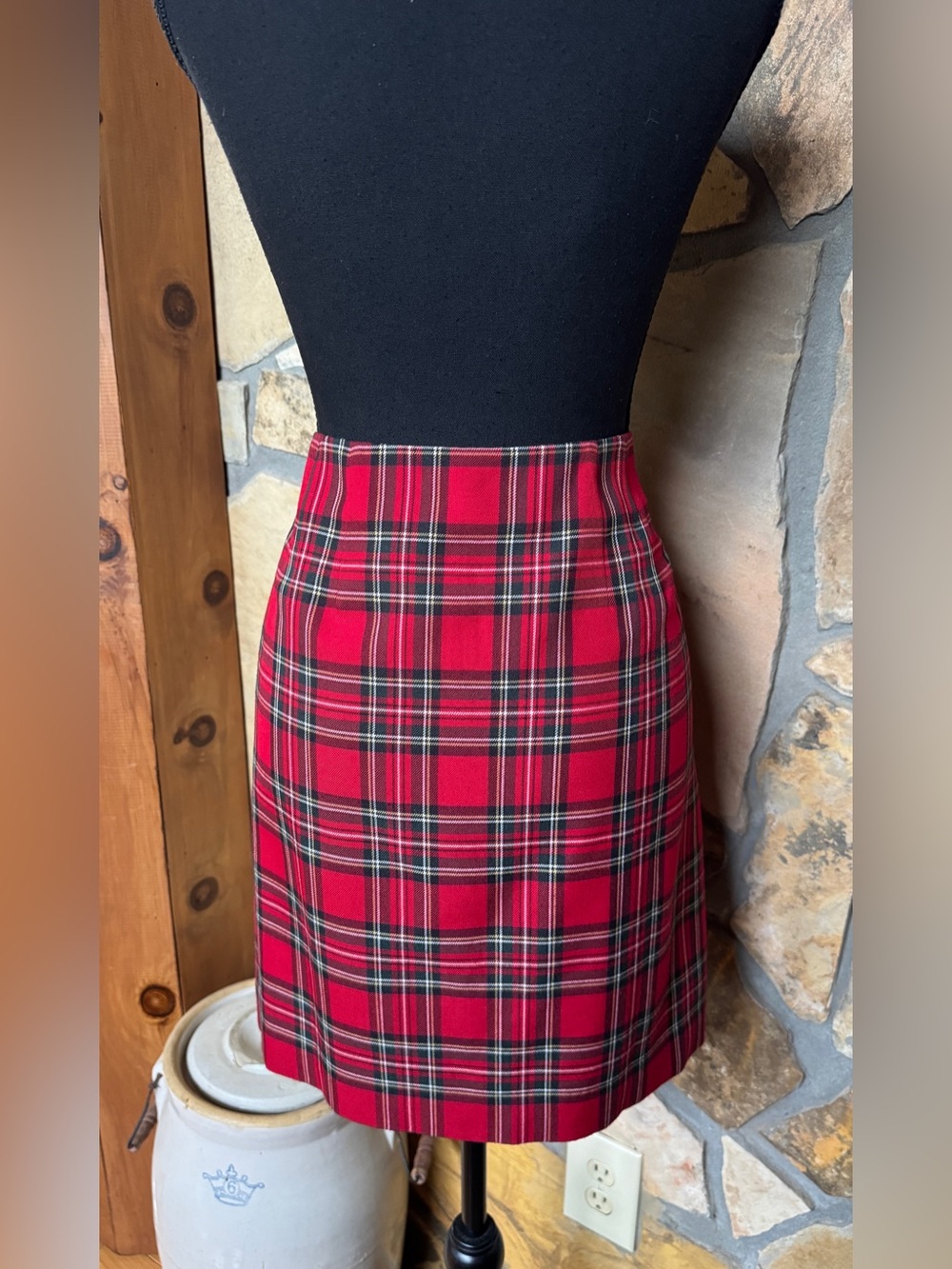 TALBOTS Classic Tartan Plaid Holiday Lined Skirt Machine Washable Side Zip (4P) - Picture 5 of 17